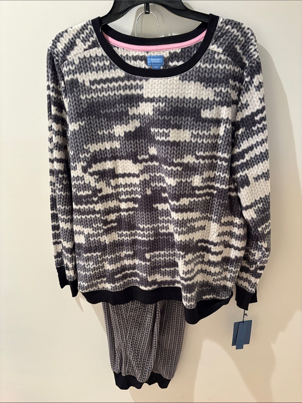 Simply Vera Vera Wang Black and White Patterned Pajama Set